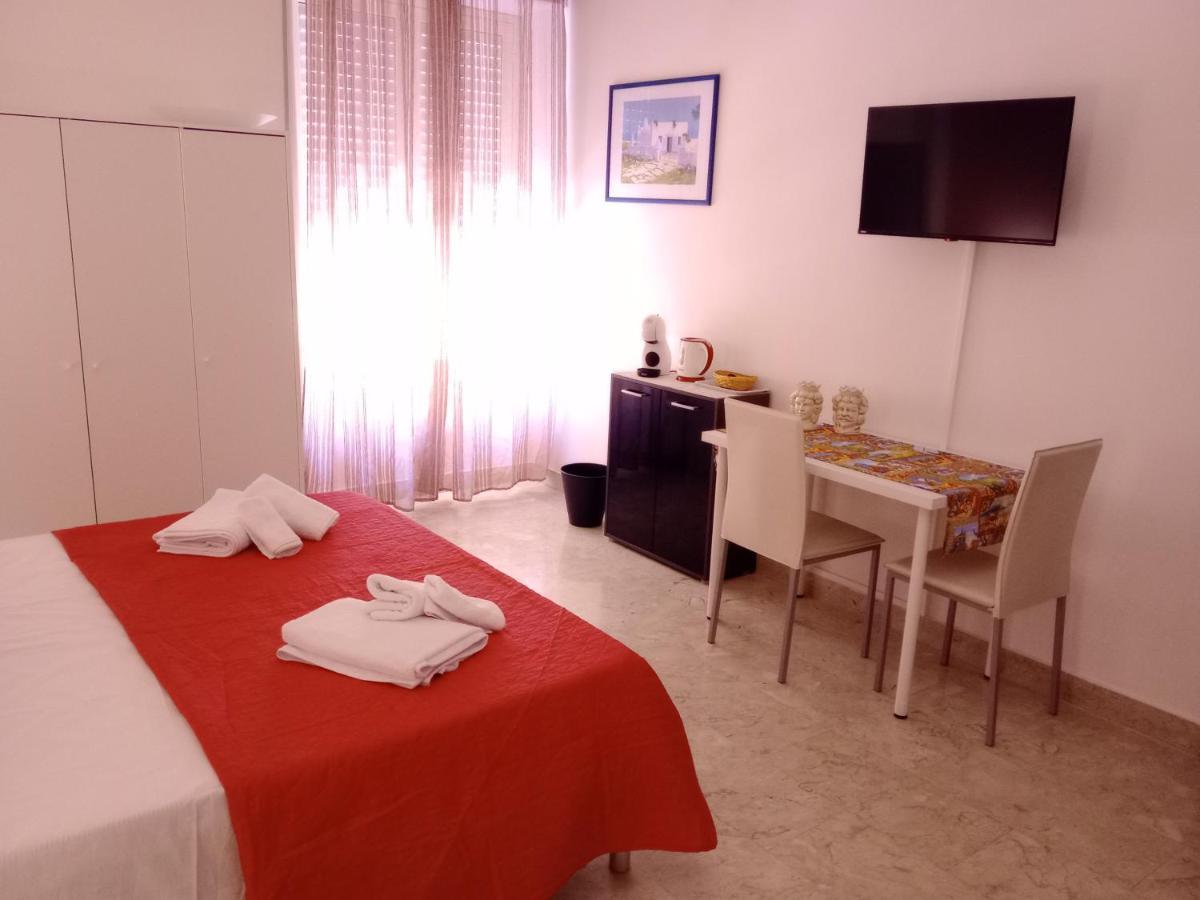 Bed and Breakfast La Valigia Sul Letto Катания Экстерьер фото