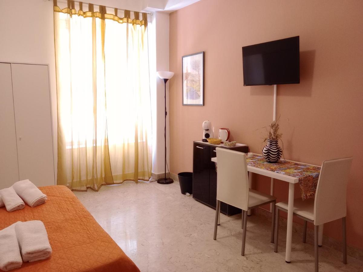 Bed and Breakfast La Valigia Sul Letto Катания Экстерьер фото