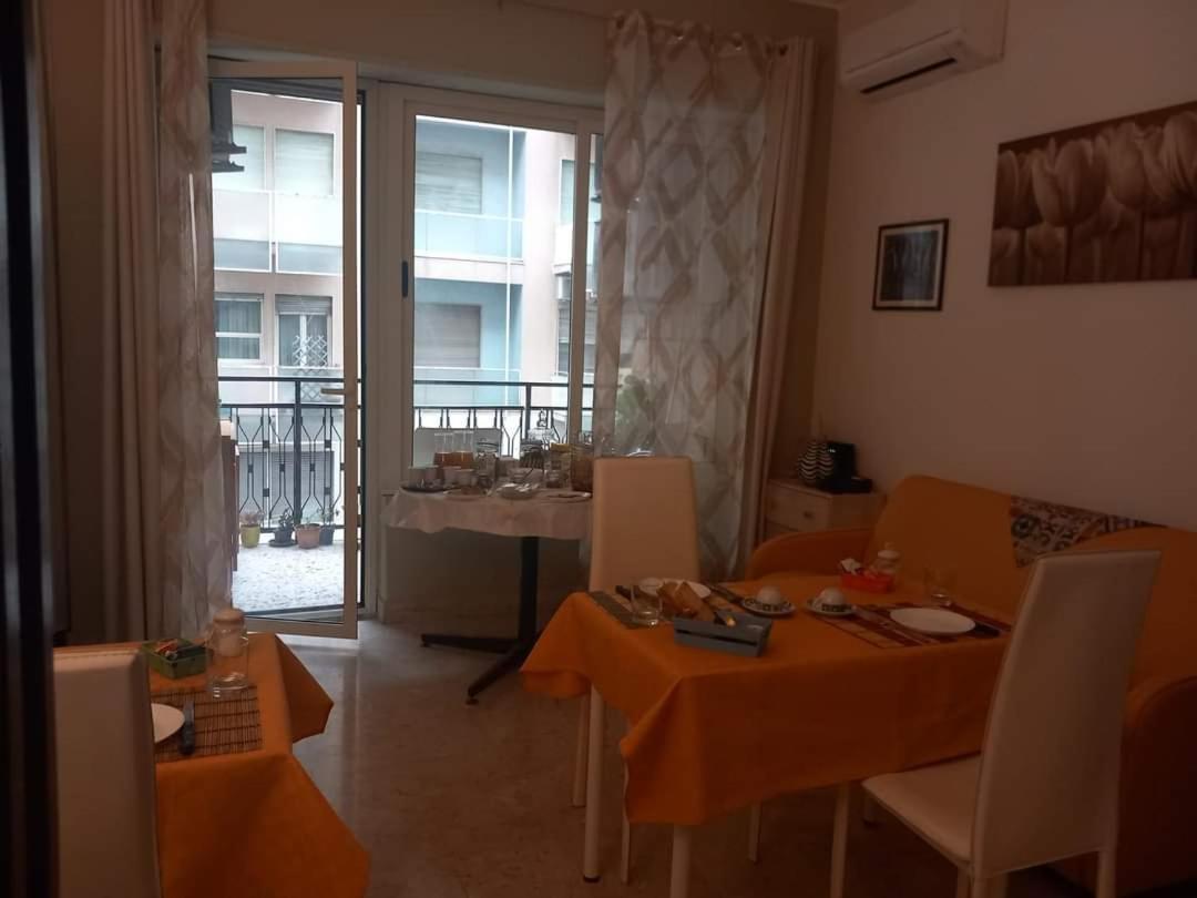 Bed and Breakfast La Valigia Sul Letto Катания Экстерьер фото